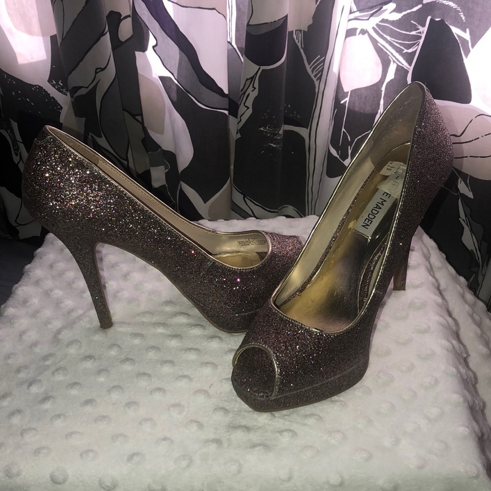 💕✨STEVE MADDEN GLITTER PEEP TOE PUMPS